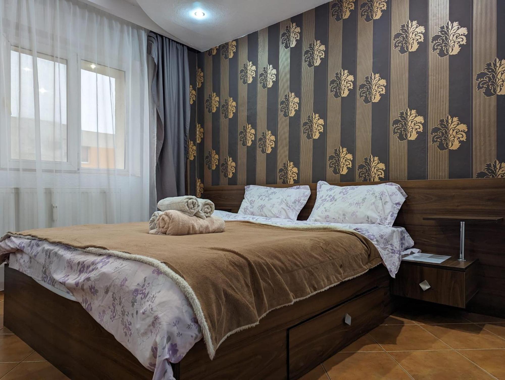 Modern Oasis With A Cozy Fireplace Your Stylish Apartment Minutes From Downtown Bucarest Exterior foto