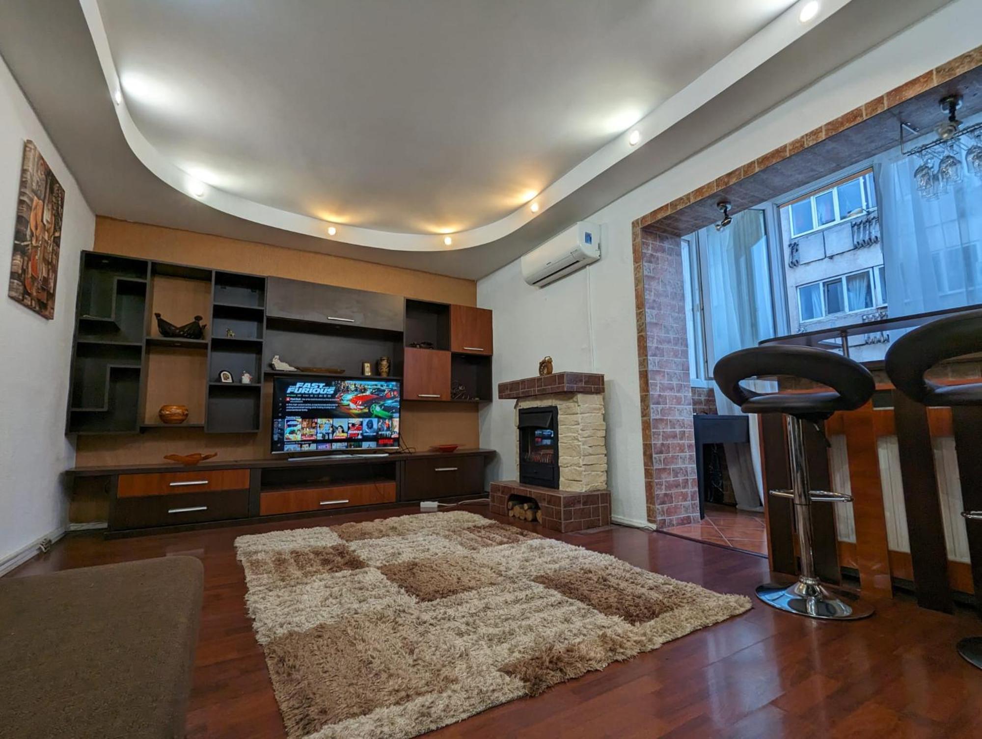 Modern Oasis With A Cozy Fireplace Your Stylish Apartment Minutes From Downtown Bucarest Exterior foto